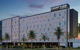 Wyndham Garden Guadalajara Acueducto